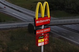 Sabia que o menu da McDonalds também pode “ter eletricidade”? - Comer e carregar o carro elétrico