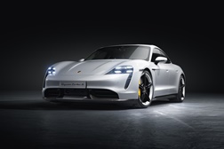 Porsche Taycan: acelerações mais rápidas e carregamento mais fácil - Novidades Plug & Charge, Functions on Demand e também Head-up Display