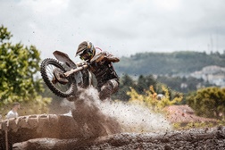 Billy Bolt leva a Husqvarna à vitória na Extreme XL Lagares