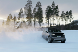 Totalmente Range Rover. Elétrico em testes. - Primeiros protótipos estão a ser submetidos avaliação de calibração a baixa temperatura no Círculo Polar Ártico