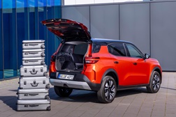 Opel Frontera: o suv flexível e espaçoso, ideal para famílias - Tem até 1.600 litros de volume de carga disponível, ideal para famílias