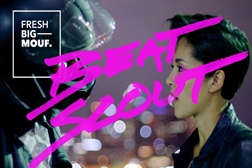 Sons da Yamaha YZF-R6 dão nova vida à canção "Can't Feel My Face" de The Weeknd