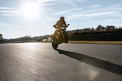 Triumph Speed Triple 1200 RS – Hinckley entra no jogo da potência!