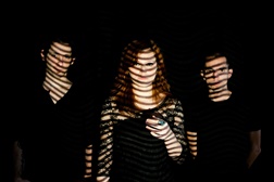 Murdering Tripping Blues apresentam Pas Un Autre ao vivo