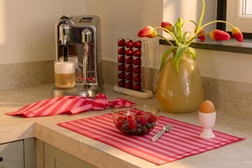 Nespresso inicia as celebrações dos 40 anos com parceria exclusiva com a marca portuguesa Torres Novas - Edição limitada Nespresso x Torres Novas