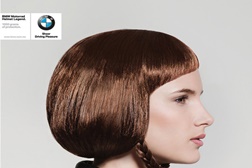 Campanha criativa da BMW transforma cabelos em capacetes