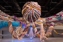 Plug-in no MAAT – Exposição de Joana Vasconcelos - Peças expostas no espaço Central, Gallery e exterior com curadoria de João Pinharanda