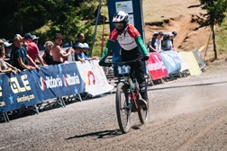 Álvaro Pestana em bom plano pela seleção nacional nos Campeonatos da Europa de Downhill