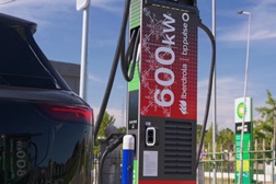 Iberdrola | bp Pulse assume a liderança no carregamento ultrarrápido em Portugal - Com mais de 290 pontos de carregamento rápido e ultrarrápido