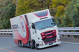 GIGA FUEL CELL: Honda e Isuzu iniciam testes de demonstração de camião a hidrogénio - Camião pesado (categoria 25 toneladas) alimentado por células de combustível (FC)
