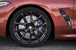 Bridgestone inova com lançamentos de equipamento de origem - Novas versões para séries X5, 8 e 3 da BMW
