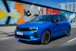 Opel Astra e Astra Sports Tourer - Gama completa de grupos propulsores