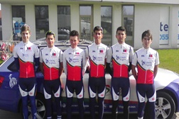 Quedas travam portugueses no Tour de Flandres
