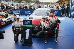 Primeira vitória de sempre da Lexus no campeonato mundial de resistência nas 6 horas de São Paulo - Veículo RC F LMGT3 #87, equipa AKKODIS ASP, vence a quinta ronda da época de 2025