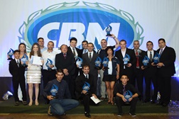 Pilotos brasileiros premiados na Festa dos Campeões 2014