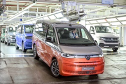 Novo Multivan da VW já está em produção  - Mais inovador, mais conectado, mais eficiente 