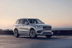 Volvo XC90 está de parabéns a completar os 20 anos - O primeiro SUV da Volvo tem mais de 1.3 milhões de unidades vendidas
