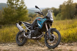 Uma Kawasaki Ninja ZX-25R modificada é uma sinfonia de 20.000 rpm