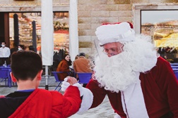 "WOW, é Natal" no centro histórico de Gaia