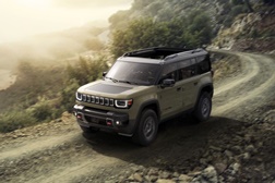A Jeep® apresenta o novo Recon 2026 totalmente elétrico: capacidade Trail Rated eletrificada - Oferece 650 cv de potência, 840 Nm de binário e autonomia totalmente elétrica estimada de até 450 km