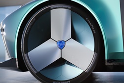Goodyear cria pneu para veículo conceptual da Lancia  - Pneu sob medida para o Lancia Pu+Ra HPE