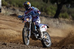 Hélder Rodrigues forçado a abandonar