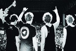 5 Seconds of Summer lançam novo single, "Girls Talk Boys"