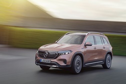 O EQB: SUV compacto totalmente eléctrico com um máximo de sete lugares - Versões iniciais com 419 km de autonomia (WLTP) e potência de 168 a 292 cv