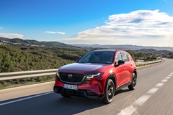Novo Mazda CX-5 chega a Portugal mais evoluído e com argumentos renovados - Terceira geração evolui os pontos fortes com novas proporções
