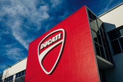 Ducati bate recorde de vendas em 2021