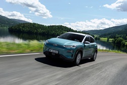 A Hyundai explica as principais diferenças entre elétrico e veículo de combustão - A Blue Academy continua o seu trabalho
