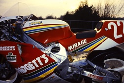 Harris YZR500 - A aventura no Mundial