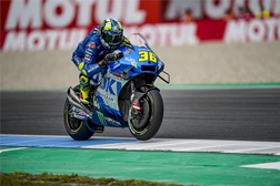 MotoGP 2021 – Suzuki finalmente utilizará o “holeshot” traseiro na GSX-RR