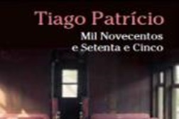 Sessão de lançamento do romance Mil Novecentos e Setenta e Cinco de Tiago Patrício em Lisboa