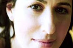 Festival de Almada: Aldina Duarte na Esplanada da Escola D. António da Costa