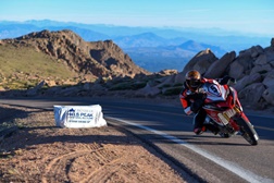 Ducati volta a vencer Pikes Peak