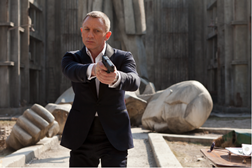 Canal Hollywood exibe especial James Bond para assinalar o regresso do agente secreto ao grande ecrã