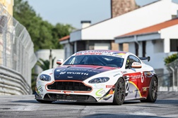 Fábio Mota satisfeito com presença no Avon GT4 European Cup 2013