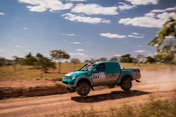 Equipe Ralliart Brasil visita fábrica da Mitsubishi em Catalão após etapa do Rally dos Sertões