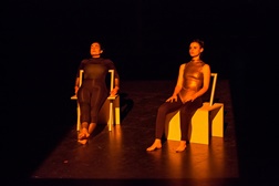 "A Chegada de um Comboio à Cidade" /©Susana Neves