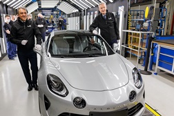 Alpine com produção do seu novo GT X-OVER em Dieppe - O novo  GT X-Over é totalmente elétrico