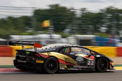  Veloso Motorsport com fim-de-semana difícil em Nurburgring