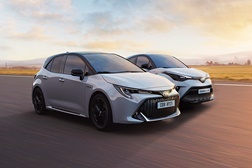 Toyota ajuda os portugueses na troca do seu carro antigo por um híbrido - Até ao fim de fevereiro, a Toyota lança uma campanha com o mote “Escolha o melhor de dois mundos” 