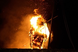 Vila Nova de Cerveira volta a “Queimar o Judas” numa criação comunitária das Comédias do Minho - Espetáculo de Teatro de Rua acontece a 19 de abril, às 23h30