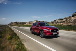 Mazda expõe a renovada gama Jinba Ittai no IAA 2017