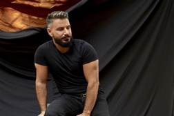 Telmo Pires canta  Tiago Torres da Silva no novo single "Sem peso ou medida"