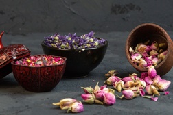 A ROTA DOS PERFUMES - Plantas e Fragrâncias Orientais - Curso com Luís Mendonça de Carvalho na Fundação do Oriente