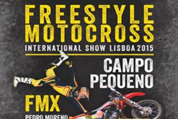 Freestyle Motocross no Campo Pequeno