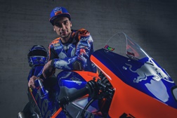 Miguel Oliveira apresenta livro “Next Level, 44 curvas até ao MotoGP” no Almada Fórum