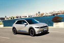 Hyundai IONIQ 5 vence dois testes comparativos - Desde o seu lançamento este premiado modelo já venceu vários testes comparativos
